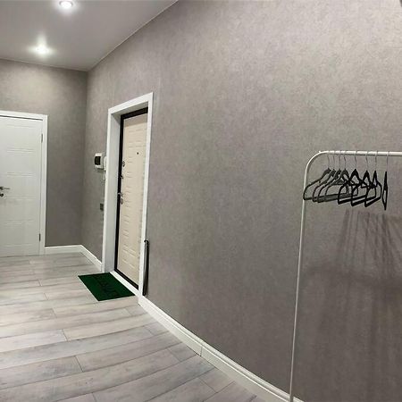 Vip Апартаменты В Центре Города Kostanai Exterior foto